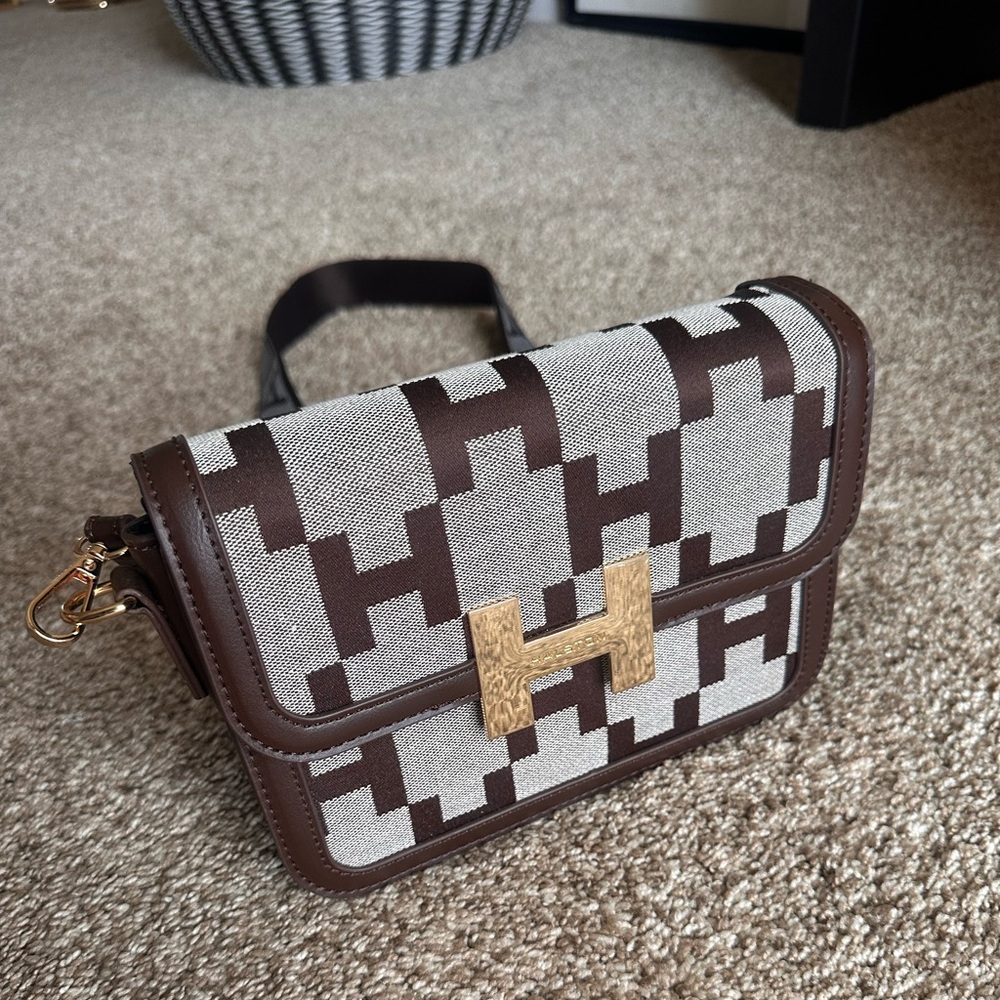 H by Halston Brown Geometric H-Pattern Crossbody Bag - Picture 4 of 6